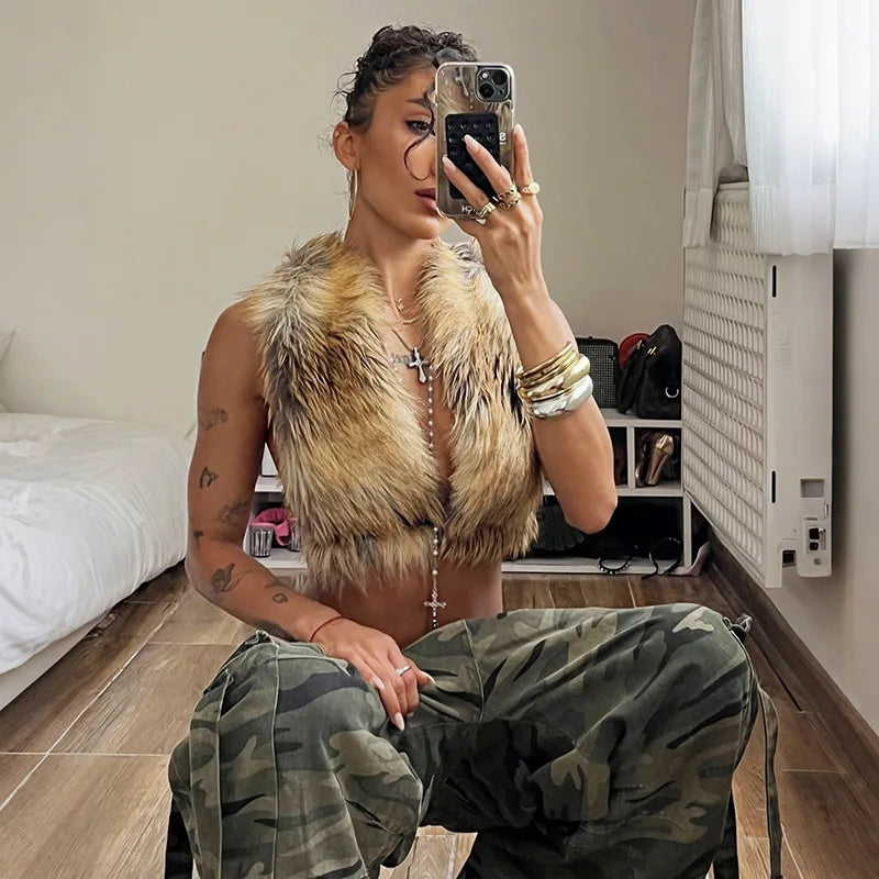 Fluffy Gradient Halter Vest With Open Back And Cropped Fit