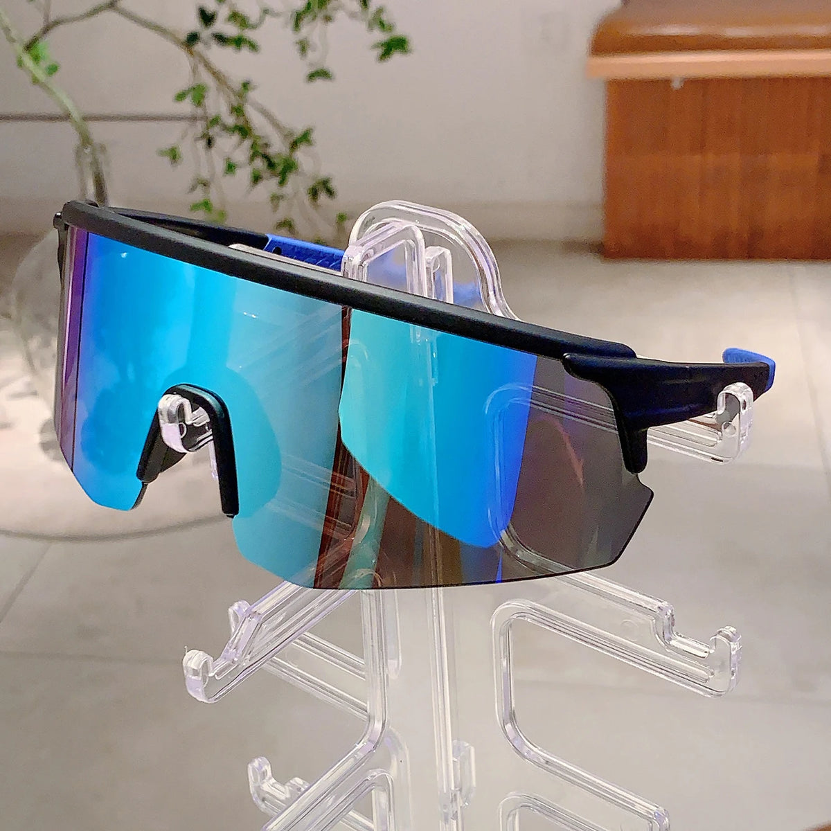 Oversized Racer Sunglasses With Sculpted Mirror Lens